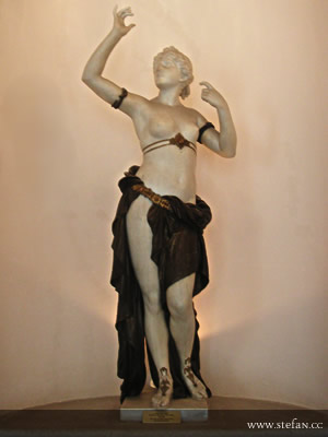 Statue im Theatermuseum